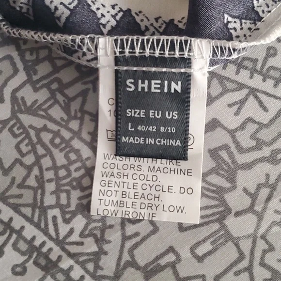 Tribal/striped print Dress - Picture 4 of 4